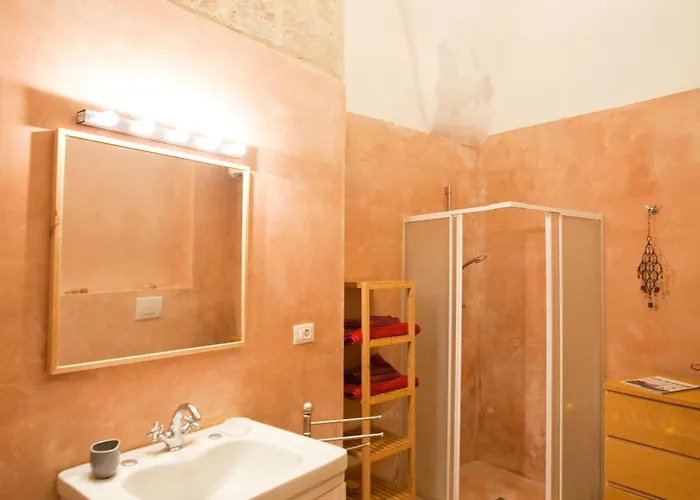 Vico Delle Rondini Lecce