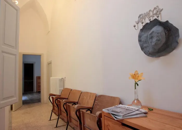 Vico Delle Rondini Lecce